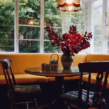 Harrys House Warburton - Peaceful Riverside Cottage In The Perfect Location Exterior photo
